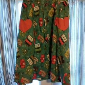 Typewriter print side zip skirt